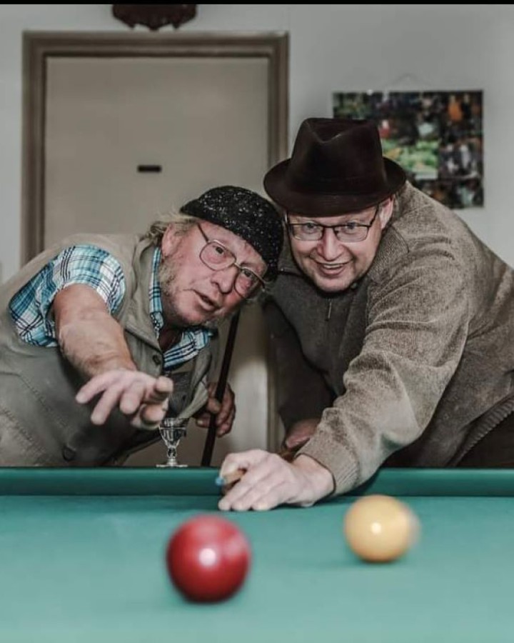 Toneelvoorstelling: Op besite by ‘De Bruorren Pot’